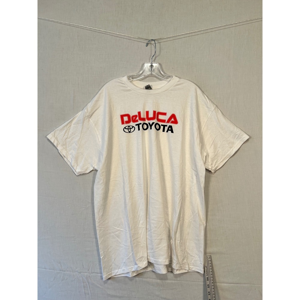 Gildan DeLuca Toyota Graphic T-Shirt Mens XL White Short Sleeve Crew Neck Cotton
